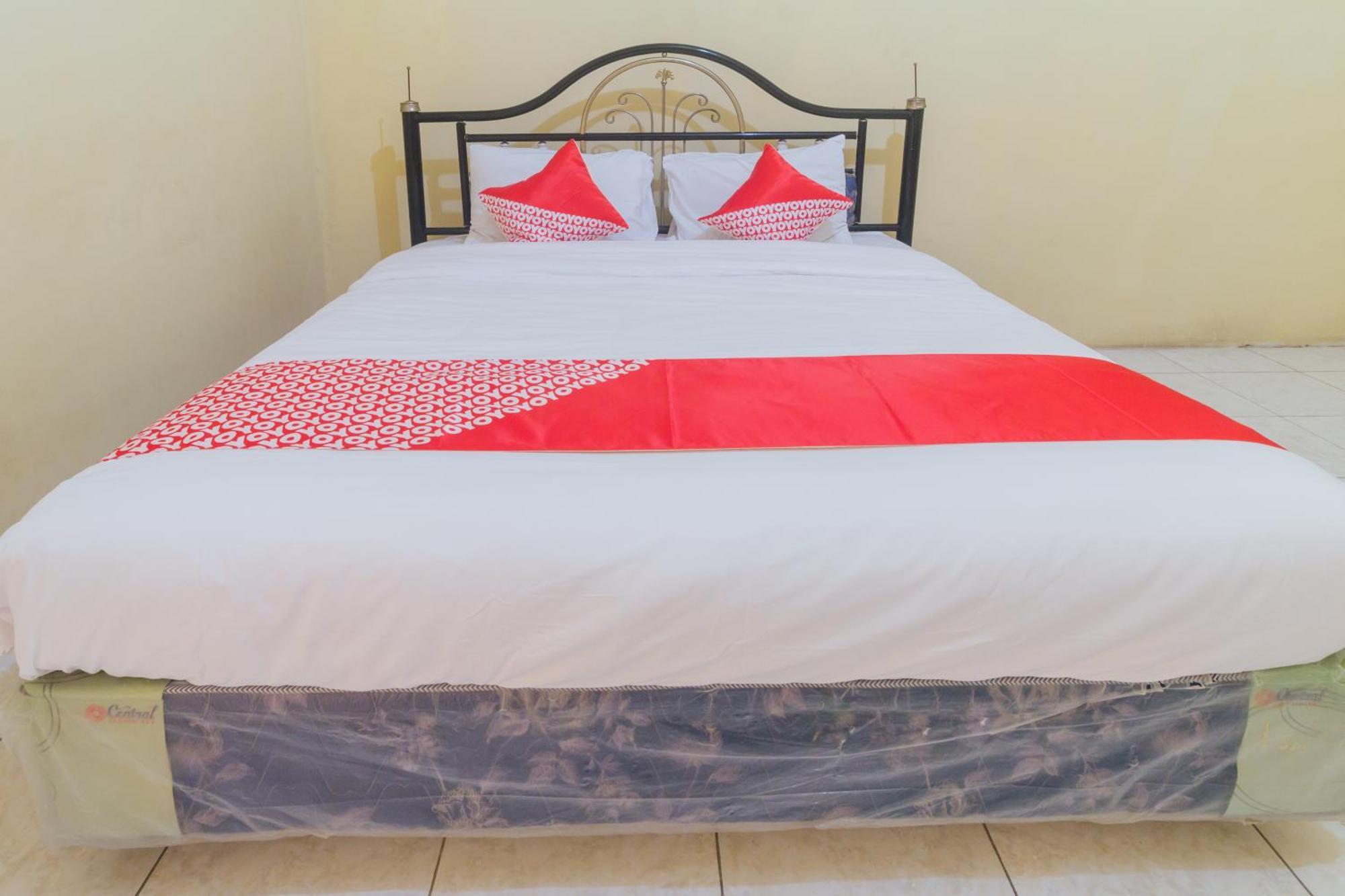 Oyo 2269 Hotel Astika Ambon Esterno foto